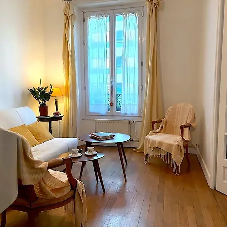 Pyrenees Apartment Paris