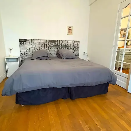 Apartment Pyrenees Paris